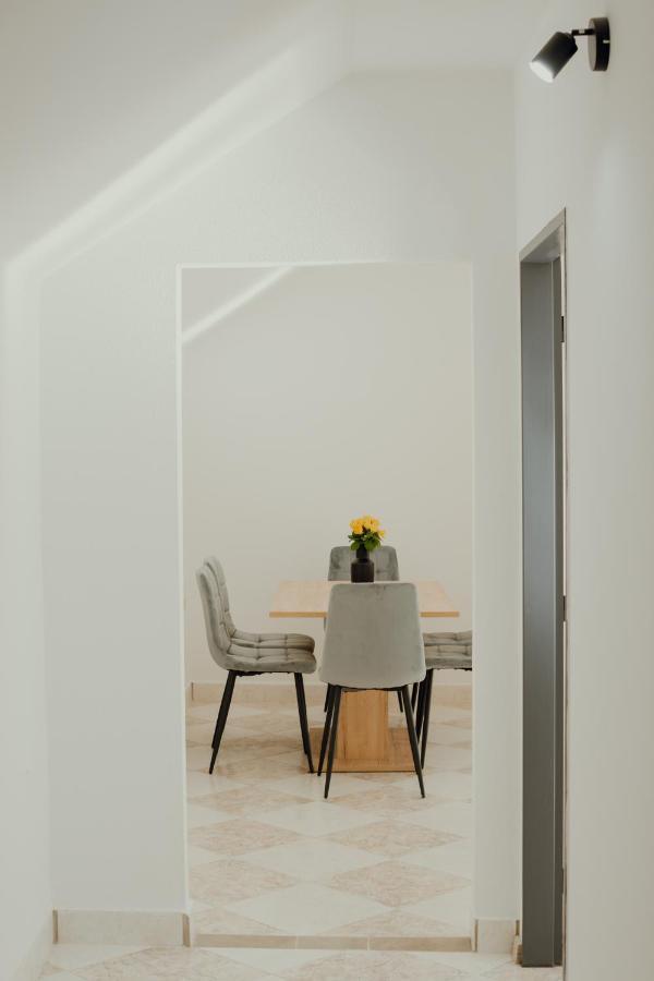 Apartman Emily Brezno Luaran gambar
